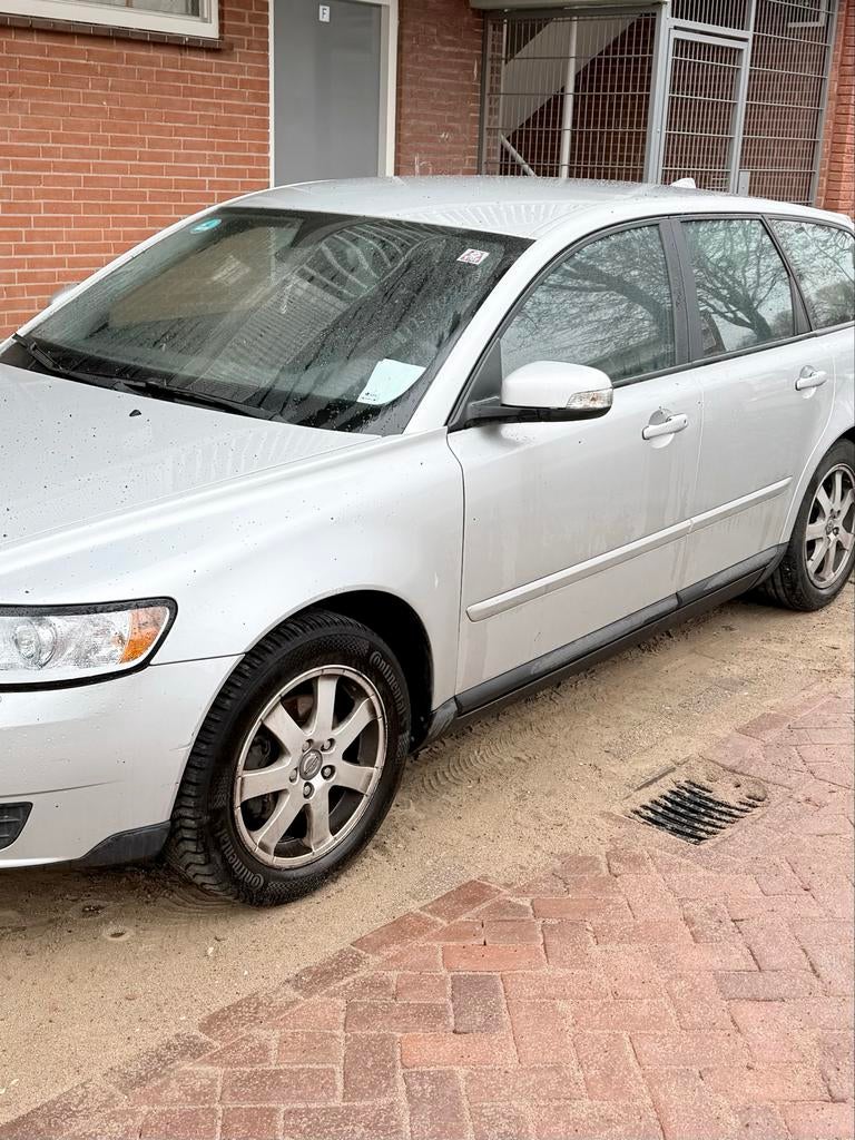 Volvo V50 1.8 2007 Grijs MOET zsm weg, Auto's, Voorwielaandrijving, 125 pk, 1280 kg, 4 cilinders