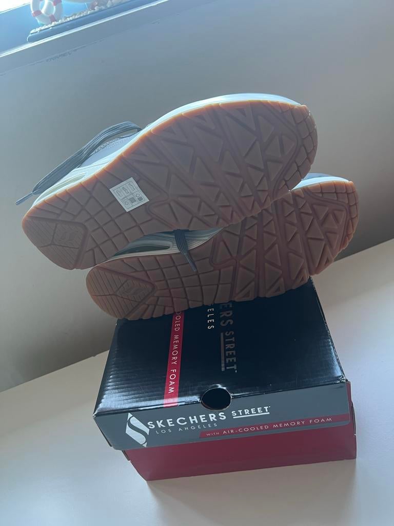 Mooie skechers, Nieuw, Ophalen of Verzenden, Sneakers of Gympen, Grijs