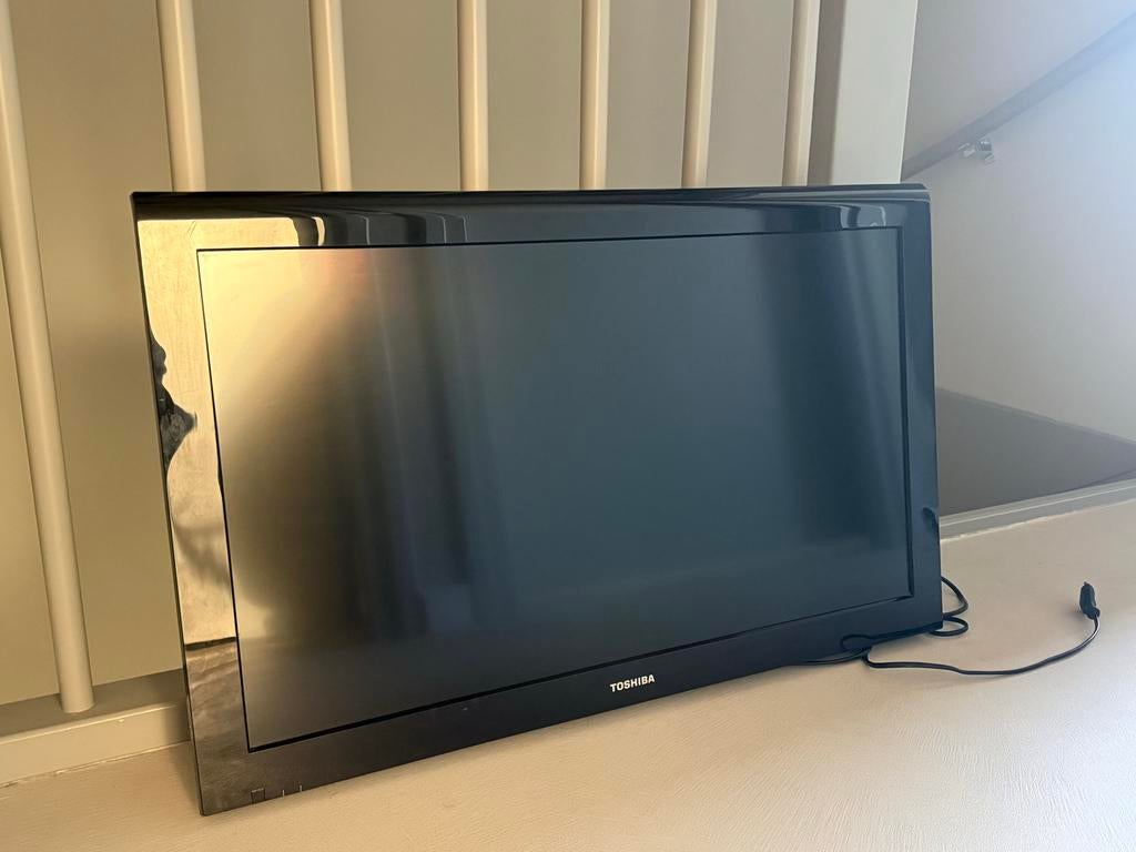 Toshiba HD LCD TV 32 inch (televisie), Ophalen, 50 Hz, 80 tot 100 cm, Gebruikt