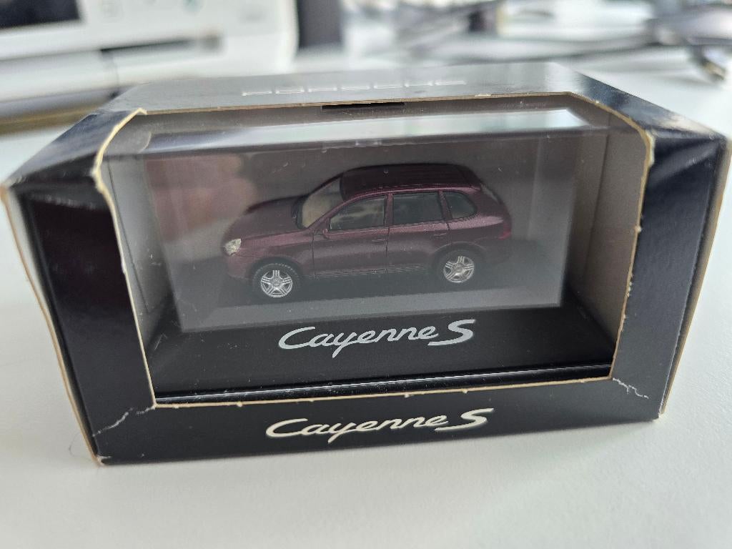 Porsche Cayenne S 2003 1/87, herpa porsche dealer doos, Ophalen of Verzenden, Zo goed als nieuw, Auto, Herpa