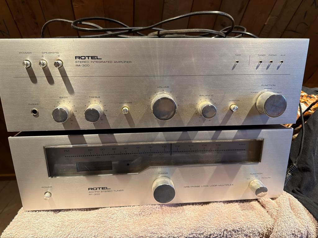 Rotel RA-300 Versterker & RT-300 Tuner Stereo Set, Overige merken, Gebruikt, Tuner of Radio, Losse componenten