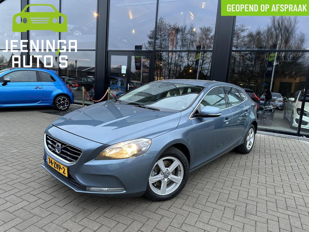 Volvo V40 T3 Momentum|Camera|Navi|Clima|PDC, Auto's, Volvo, Voorwielaandrijving, Gebruikt, Beige, 4 cilinders
