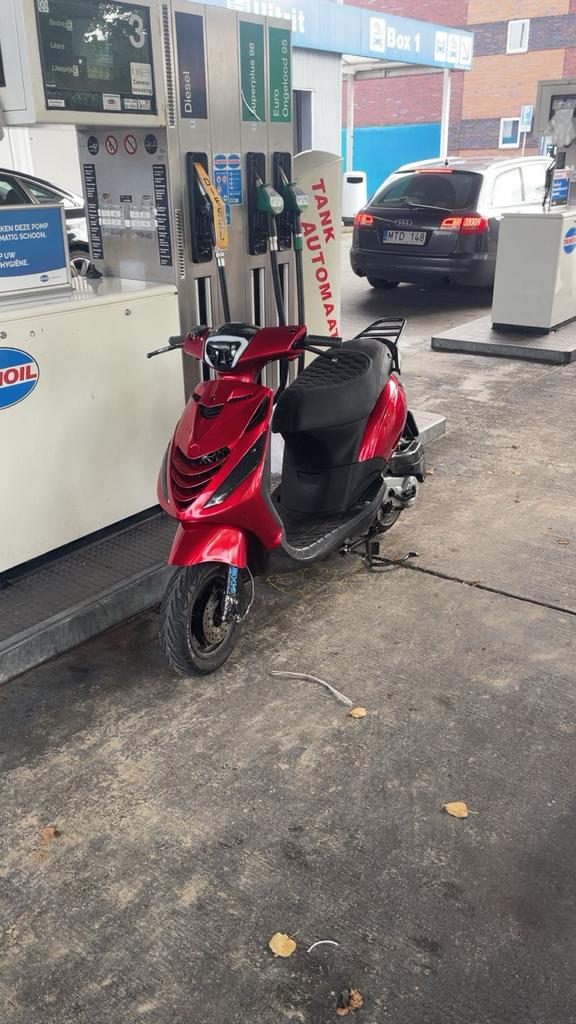 Piaggio zip 80cc Malossi, snelle scooter!!, Ophalen, Maximaal 45 km/u, Zip, Zo goed als nieuw