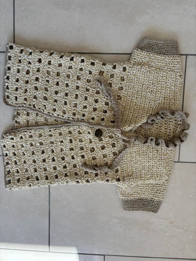 Nieuw goud handgemaakt vest maat 140, Ophalen of Verzenden, Nieuw, Meisje, Trui of Vest