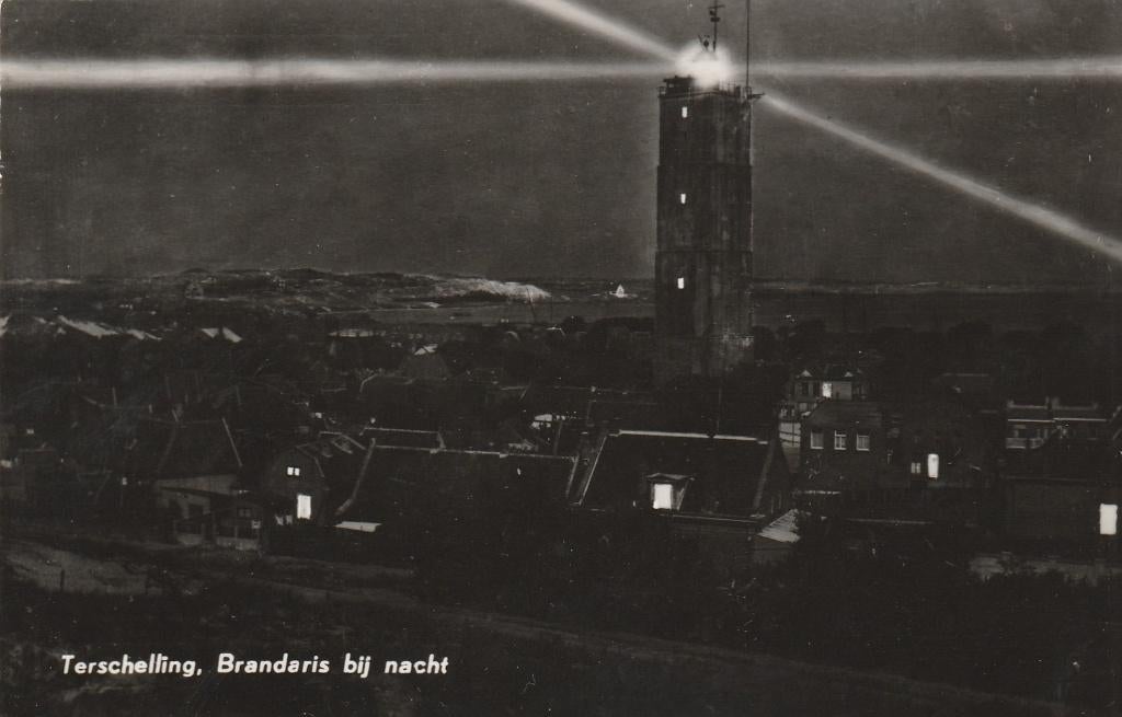 terschelling- brandaris bij nacht, Ophalen of Verzenden, Waddeneilanden