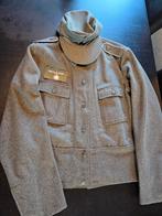 Duitse m44 Jas, Pet & Embleem WO2  Reproductie, Ophalen of Verzenden, Overige soorten, Duitsland, Kleding of Schoenen