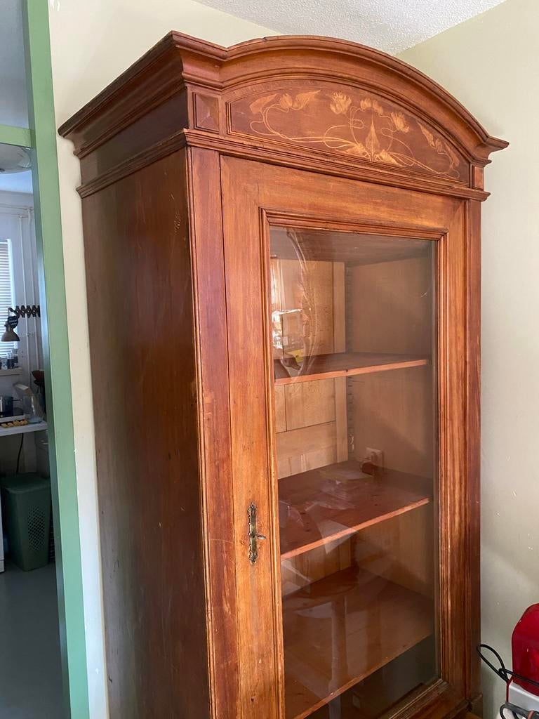 Prachtige Art Deco/Jugendstil Vitrinekast met Snijwerk, Antiek en Kunst, Antiek | Meubels | Kasten, Ophalen