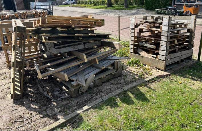 Brandhout kachelhout gratis, Tuin en Terras, Haardhout, Minder dan 3 m³, Ophalen