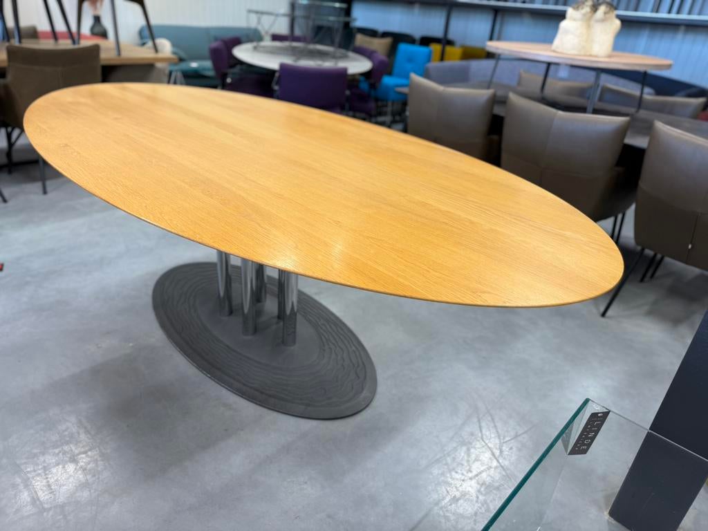 Leolux Thebe Eettafel Eiken hout Design Eetkamertafel, Huis en Inrichting, Tafels | Eettafels, Leolux, 100 tot 150 cm, Ophalen of Verzenden