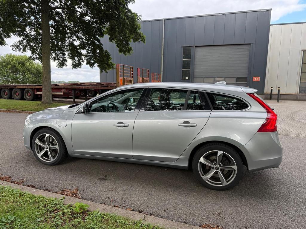 Volvo V60 2.4 D5 Twin Engine Lease Edition AUTOMAT, Auto's, Volvo, Automaat, Euro 6, Leder en Stof, 163 pk