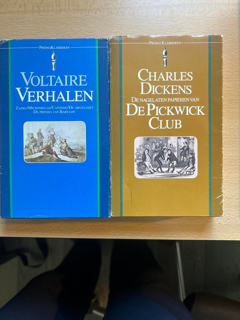 Voltaire Verhalen en De Nagelaten Papieren van de Pickwick C, Ophalen of Verzenden, Gelezen, Nederland