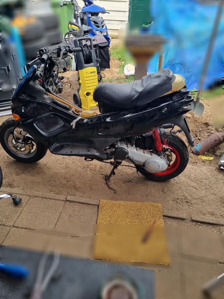 Gilera Runner 2 takt DD met Duitse brief (25km/h) uniek!, Fietsen en Brommers, Scooters | Overige merken, Gebruikt, Ophalen of Verzenden