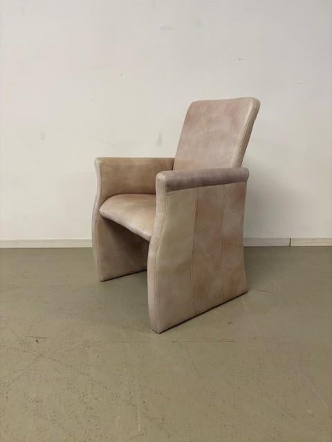 Mooie, comfortabele handgeverfde rundleren fauteuil, Huis en Inrichting, Fauteuils, Ophalen, Gebruikt, Minder dan 75 cm, Klassiek / Ambachtelijk