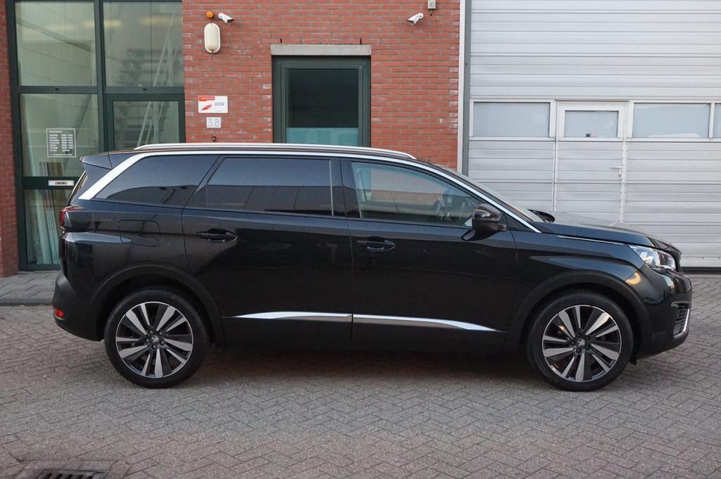 Peugeot 5008 1.2 PureTech Allure 2019, Gebruikt, 1199 cc, Zwart, Origineel Nederlands