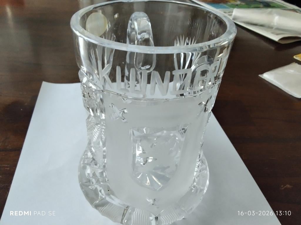 KRISTAL GESLEPEN DRINKBEKER MET HET WAPEN  VAN KLUNDERT, Antiek en Kunst, Ophalen of Verzenden