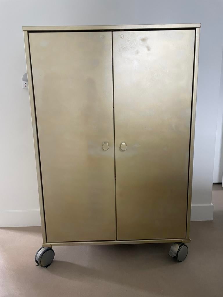 Lage stevige boekenkast - heeft likje verf nodig, Ophalen, Zo goed als nieuw, 25 tot 50 cm, 50 tot 100 cm