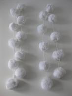 Kerst: pompon pompons wit pluche / soft balls 2 x 1 meter, Ophalen of Verzenden