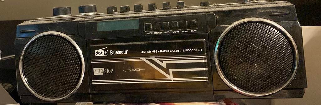 Retro Draagbare radio fm & dab of Bluetooth, Ophalen of Verzenden, Zo goed als nieuw