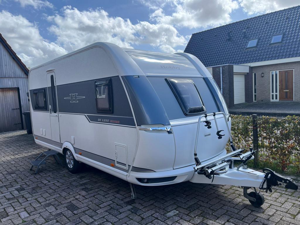 Hobby 460 UFE de luxe edition 2016, Ringverwarming, Rondzit, Hobby, Frans bed