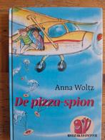 De pizza-spion - Anna Woltz (Rugzakavontuur), Ophalen of Verzenden, Zo goed als nieuw, Anna Woltz, Fictie algemeen