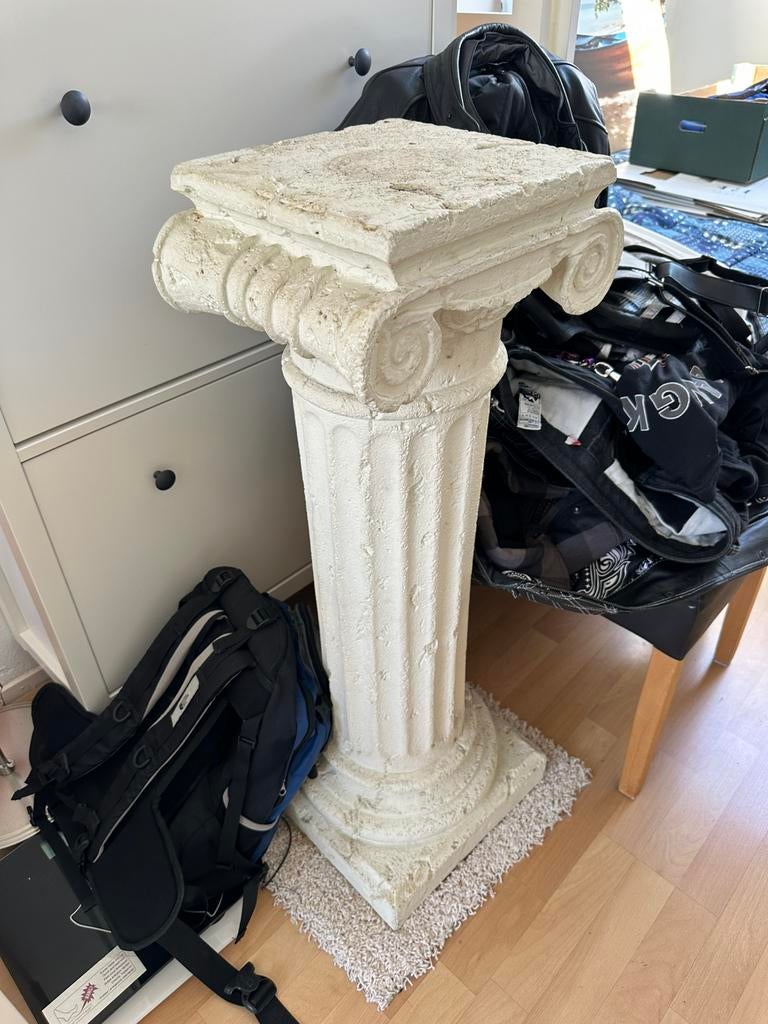 Grieks pilaar, Ophalen, Zo goed als nieuw