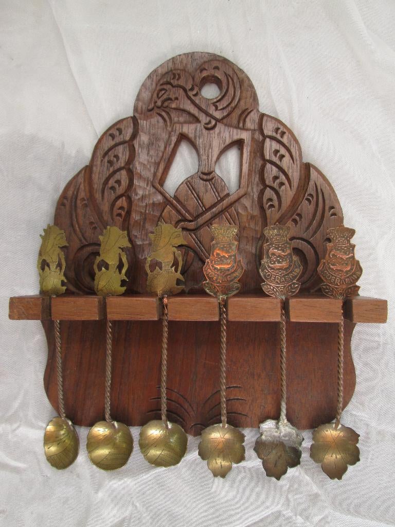 Houten Lepelrekje Indonesië Surabaya Wajang Lepeltjes, Ophalen of Verzenden