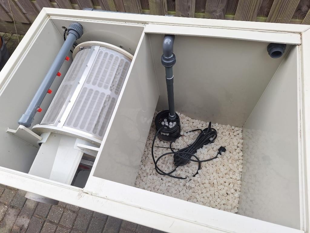 trommelfitler met trickle filter en bezinkbak alles € 2250,-, Tuin en Terras, Vijver-toebehoren, Ophalen, Gebruikt, Vijverfilter