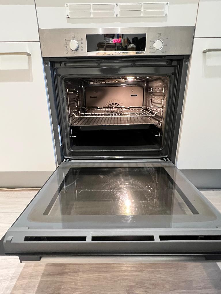 Bosch HBA534BS0 - Serie 4 - Inbouw oven, Gebruikt, Hete lucht, Oven met grill, Inbouw