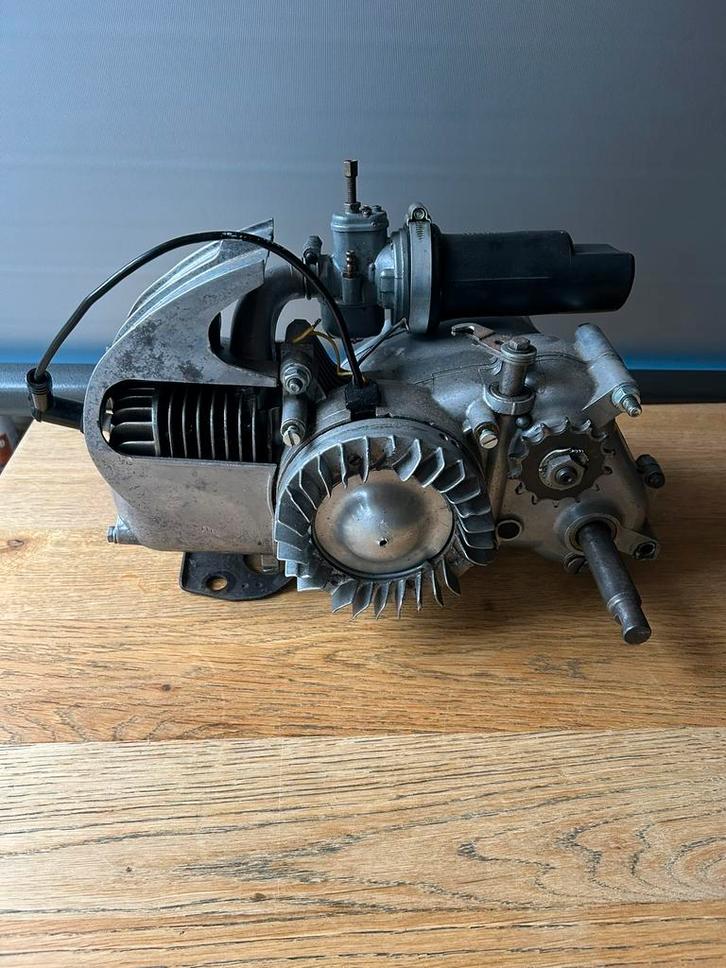 KREIDLER Mororblok ||| Trapperblok Eitank, Fietsen en Brommers, Brommeronderdelen | Kreidler, Gebruikt, Blok, Ophalen of Verzenden