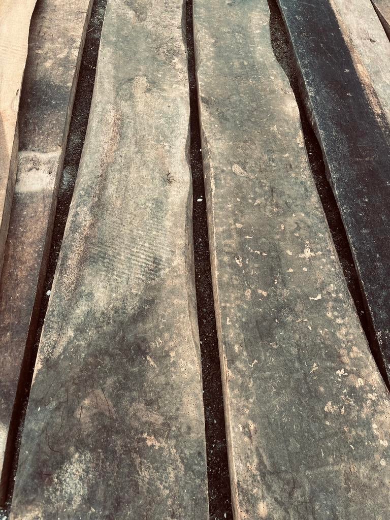 Partij 10 oude massieve robuuste oude eiken planken, Doe-het-zelf en Verbouw, Ophalen, Gebruikt, 25 tot 50 mm, Eiken