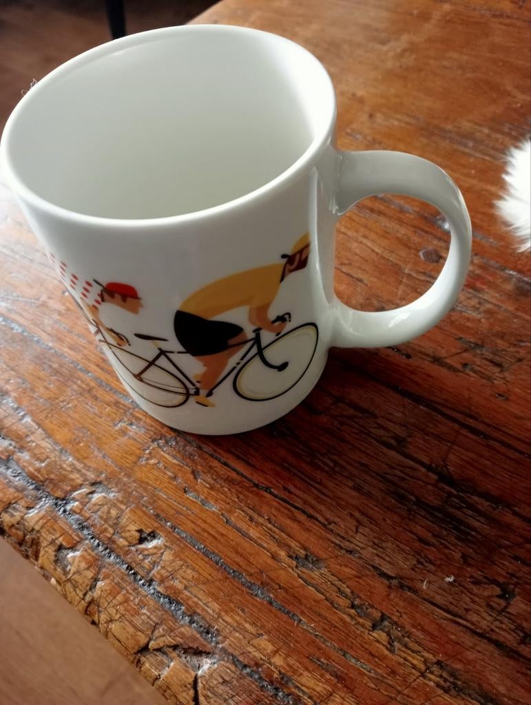 Gave beker-.mok met wielrenners.... Puckator, Ophalen of Verzenden, Zo goed als nieuw, Overige stijlen, Kop(pen) en/of Schotel(s)