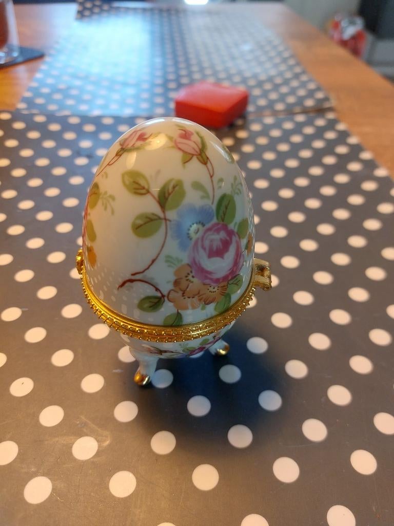 Faberge-stijl Porseleinen Ei - Handbeschilderd, 10 cm hoog, Antiek en Kunst, Antiek | Porselein, Ophalen of Verzenden