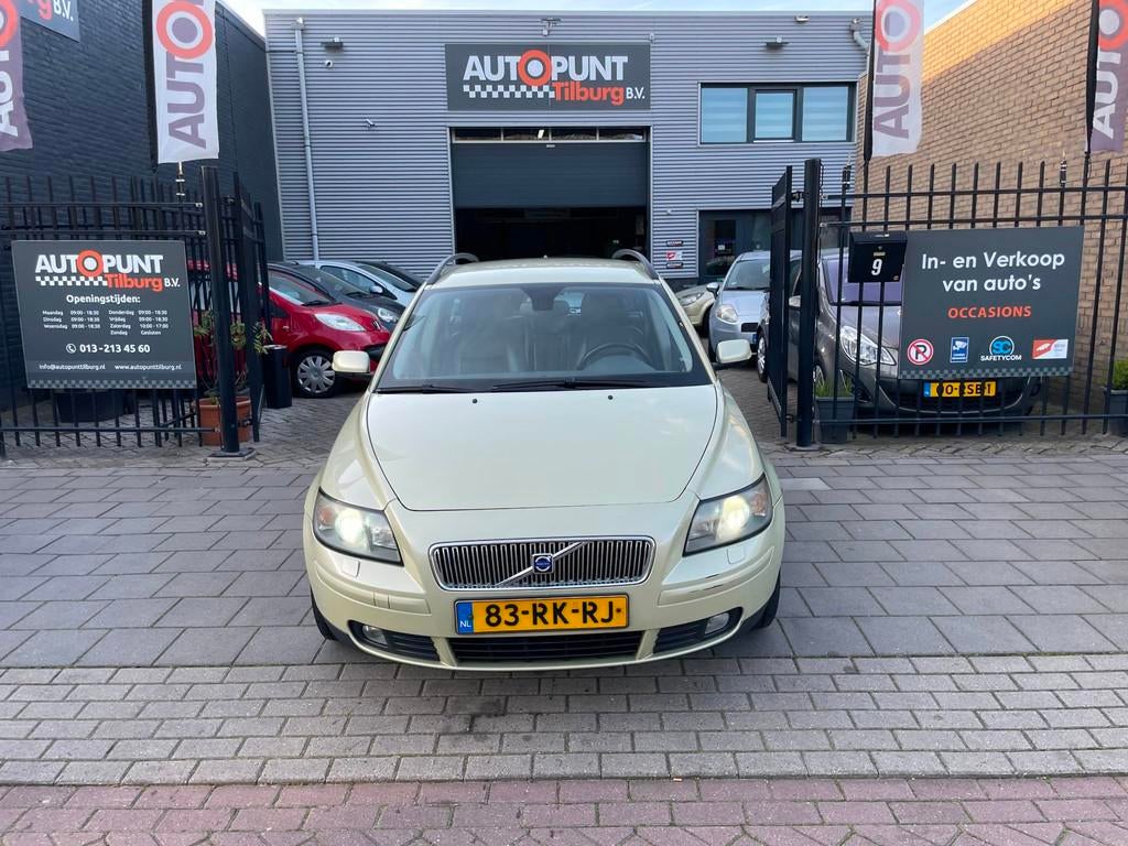 Volvo V50 2.0D Summum 180PK 2e Eigenaar! Trekhaak Airco NAP, Voorwielaandrijving, 136 pk, Gebruikt, 1370 kg