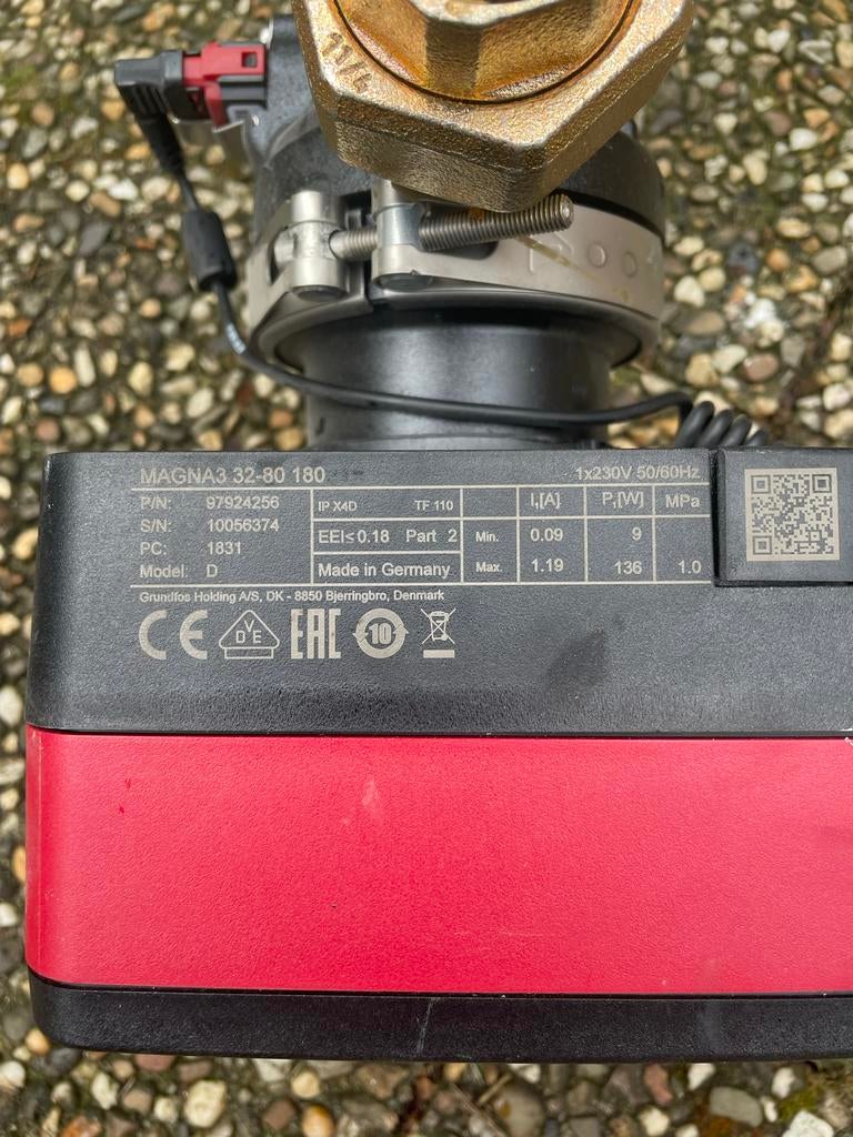 Grundfos MAGNA3 32-80-180 Circulatiepomp (ZGAN), Doe-het-zelf en Verbouw, Verwarming en Radiatoren, Gebruikt, Hoog rendement (Hr)