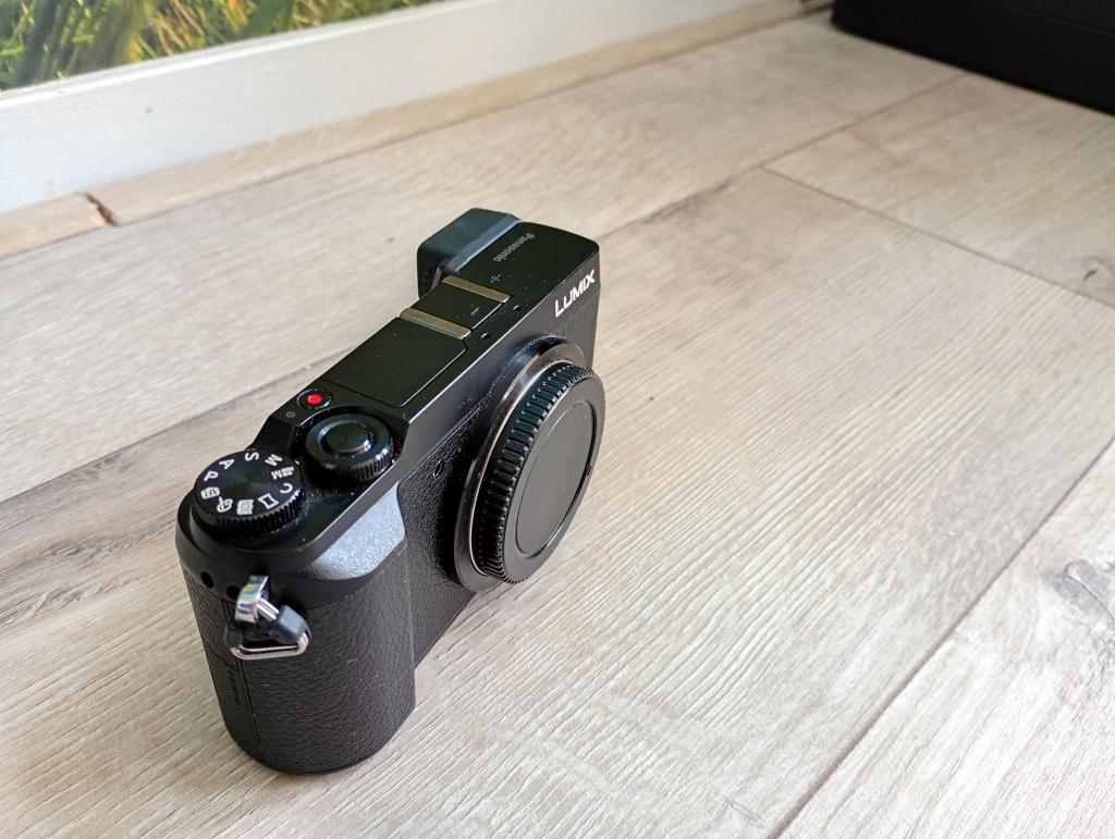 Panasonic GX80 GX85 Body MFT + 2 accus, laders, Audio, Tv en Foto, Fotocamera's Digitaal, Compact, Ophalen of Verzenden, Zo goed als nieuw