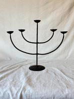 Vintage Smeedijzeren Kandelaar ( 2 stuks te koop), Antiek en Kunst, Antiek | Kandelaars, Ophalen of Verzenden, Overige materialen