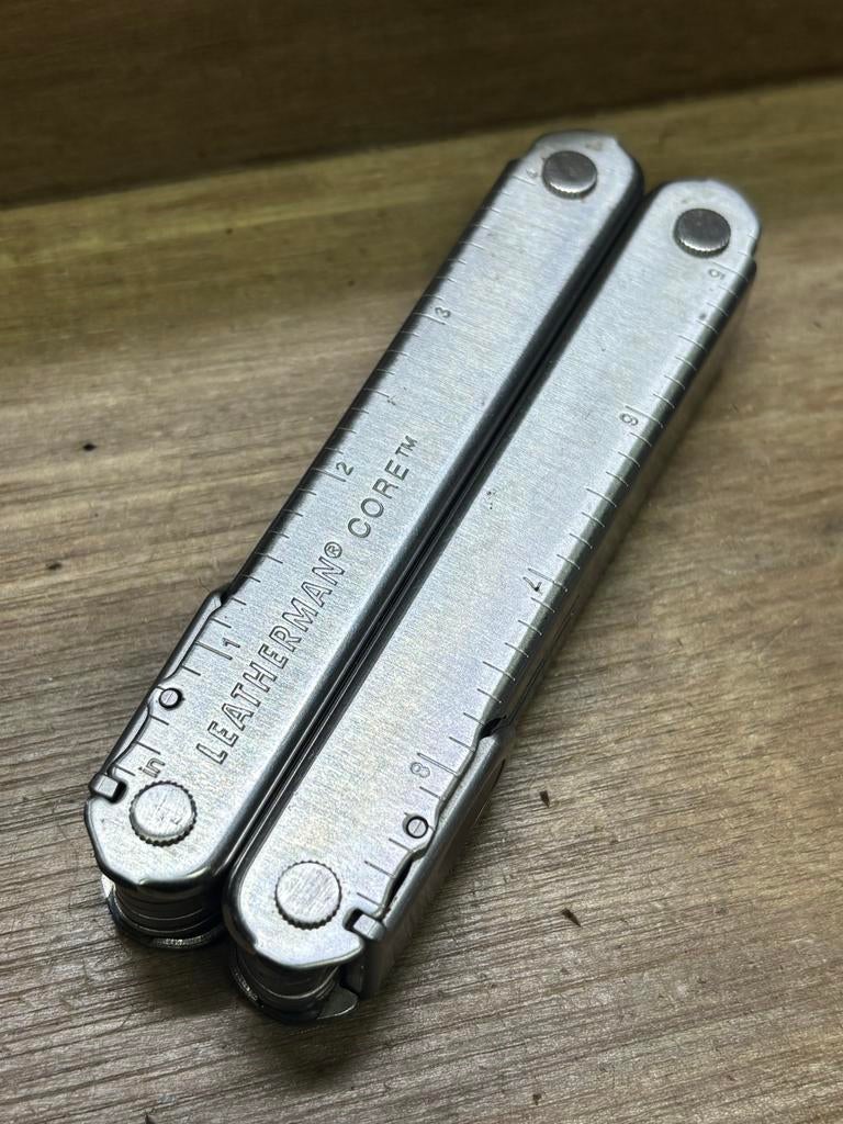 Leatherman Core Multitool - Robuust en Veelzijdig, Caravans en Kamperen, Kampeergereedschap, Ophalen of Verzenden, Gebruikt