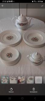 Wedswood Servies met bloemenpatroon, Ophalen, Overige materialen, Gebruikt, Bord(en)
