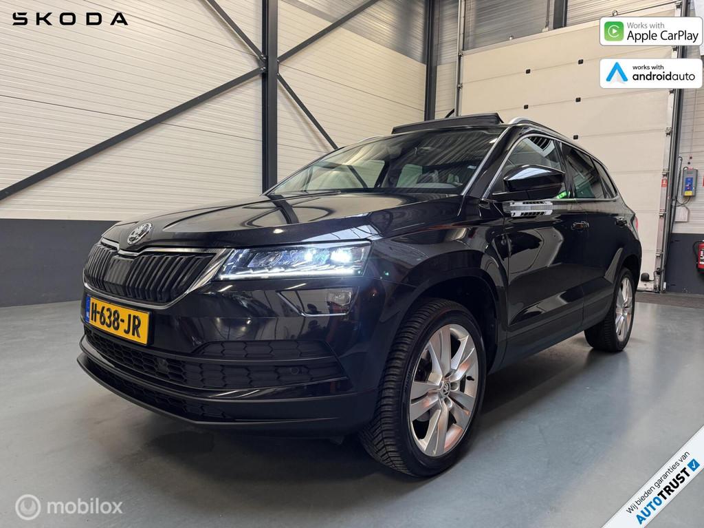 Skoda Karoq 1.5 TSI ACT Sportline Pano|Keyless|CarPlay|Trekh, 4 cilinders, 150 pk, Leder en Stof, Zwart