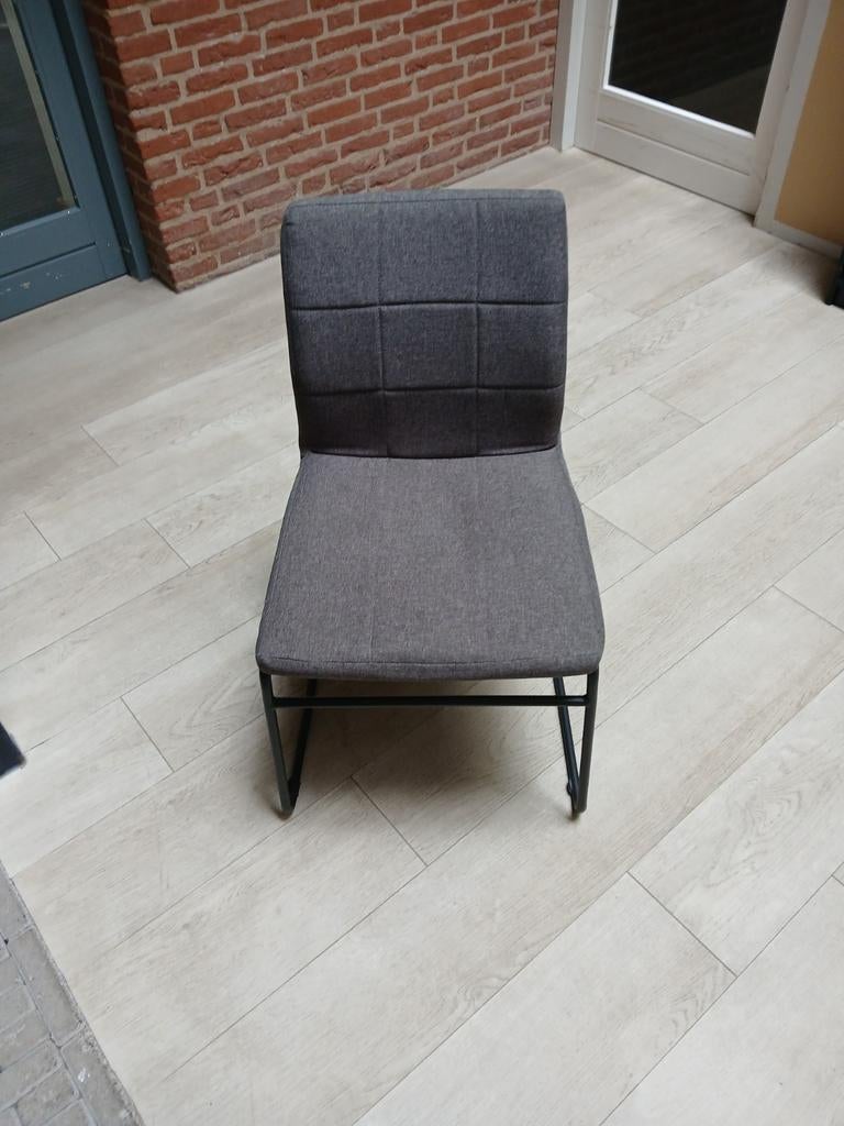 4 nette eetkamerstoelen, antraciet grijs, Gebruikt, Ophalen of Verzenden, Grijs, Stof