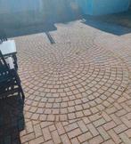 Twee cirkels van klinkers gratis, Tuin en Terras, Tegels en Klinkers, Ophalen, Beton, Klinkers