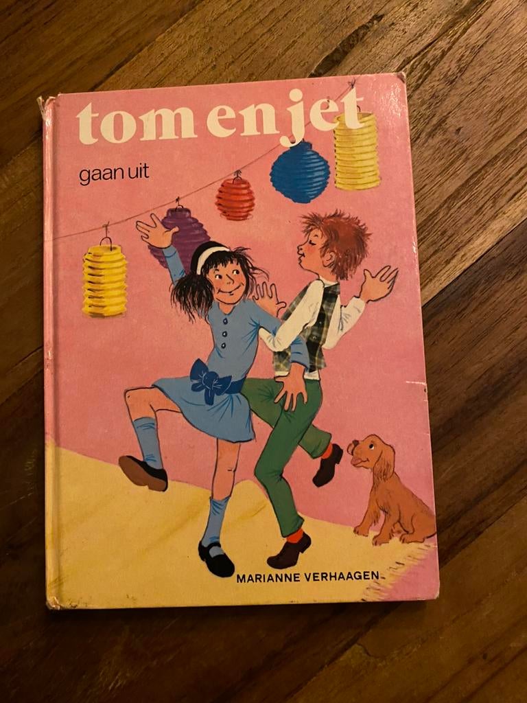 Retro Boekje: tom en jet gaan uit.- Marianne Verhaagen, Boeken, Ophalen of Verzenden, Gelezen, Marianne Verhaagen, Fictie algemeen
