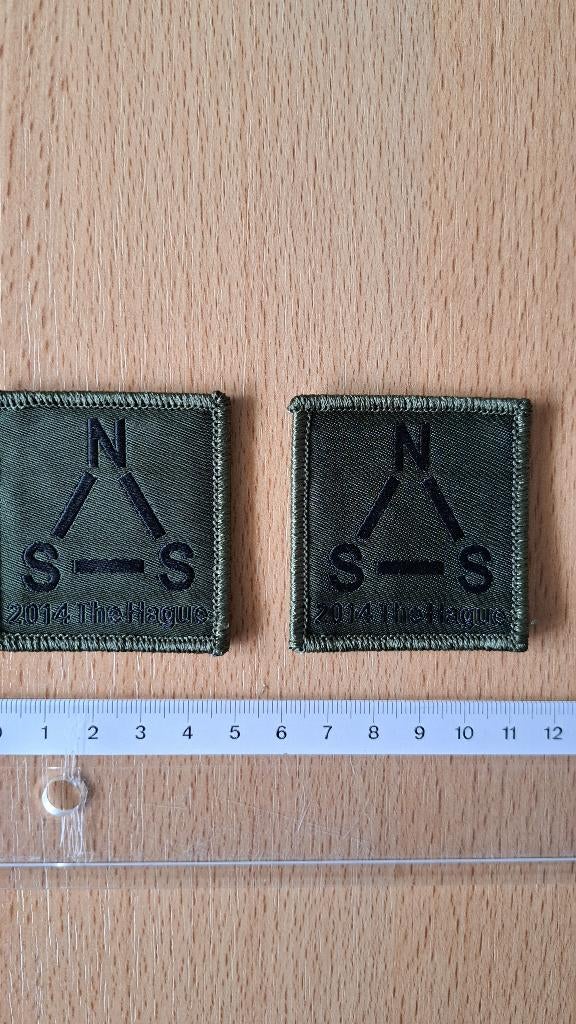 Badges Nuclear Security Summit 2014 The Hague (NSS), Ophalen of Verzenden, Overige soorten, Nederland, Embleem of Badge