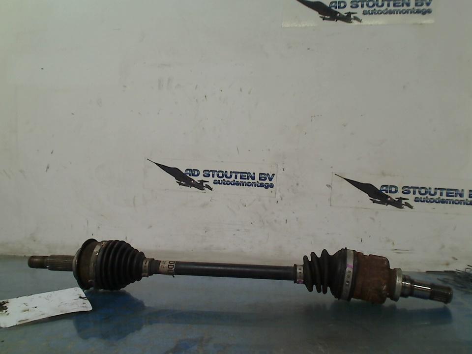 Aandrijfas Links Voor Toyota Yaris III (P13) 2012 434200D390, Gebruikt, Kundenbetreuung@toyota.de, Toyota-Allee 2, Köln 50858, , Duitsland