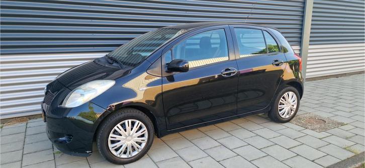 Toyota Yaris 1.3 VVTi Sol Airco NAP trekhaak (bj 2007), Auto's, Toyota, Bedrijf, Te koop, Yaris, ABS, Airbags, Airconditioning