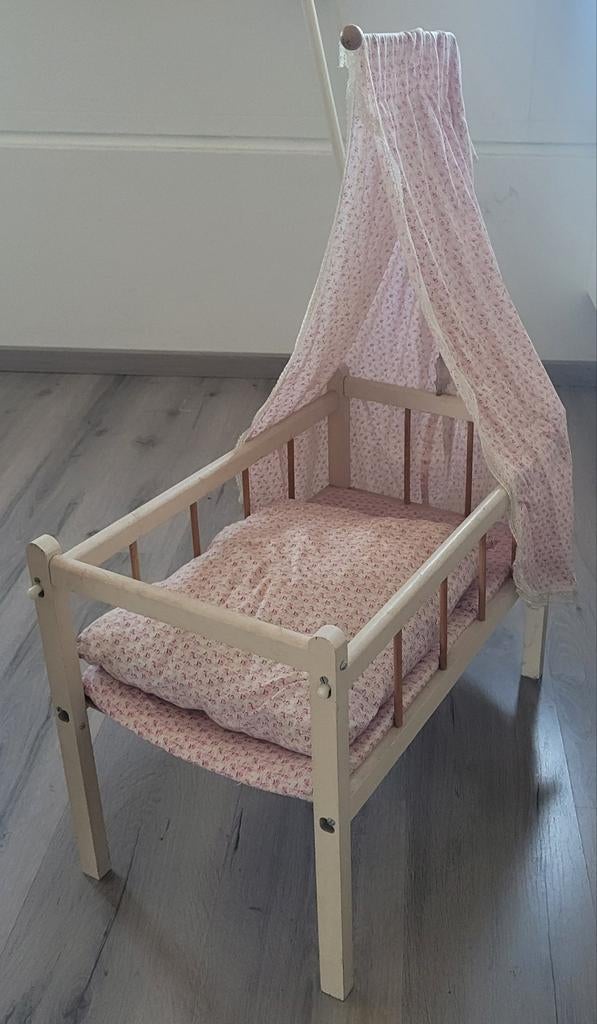 Speelgoed voor pop ledikant bedje poppenbed, Kinderen en Baby's, Speelgoed | Poppen, Ophalen, Gebruikt, Overige typen