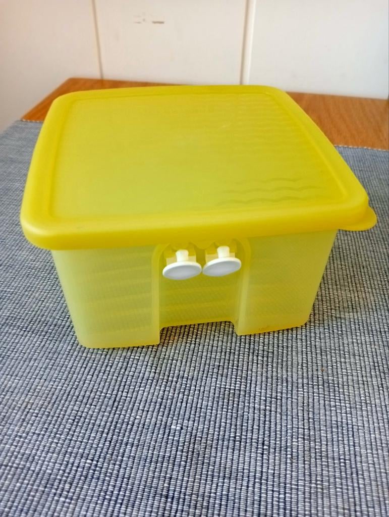 Tupperware Fridgesmart bewaardoos 1 ltr geel, Huis en Inrichting, Keuken | Tupperware, Gebruikt, Overige typen, Geel, Ophalen of Verzenden