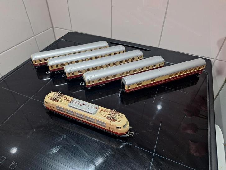 Märklin Treinset met Locomotief en 5 lima Wagons, Hobby en Vrije tijd, Modeltreinen | H0, Gebruikt, Treinset, Wisselstroom, Märklin