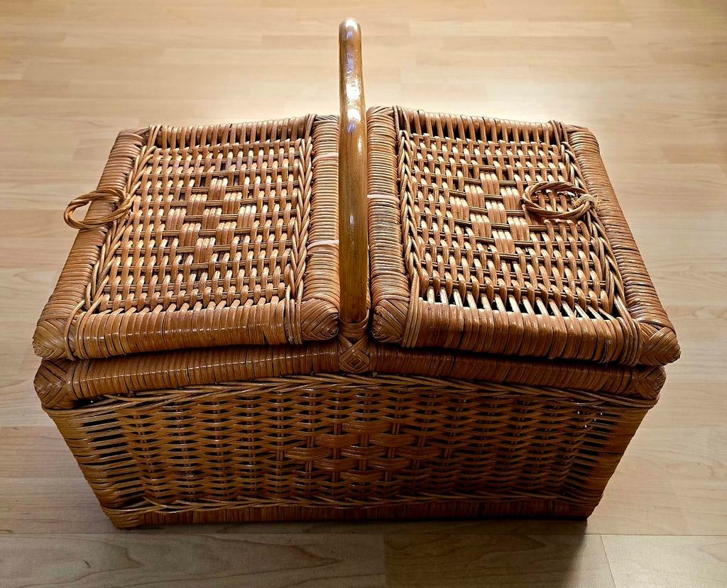 Rieten picknickmand, Ophalen of Verzenden, Zo goed als nieuw