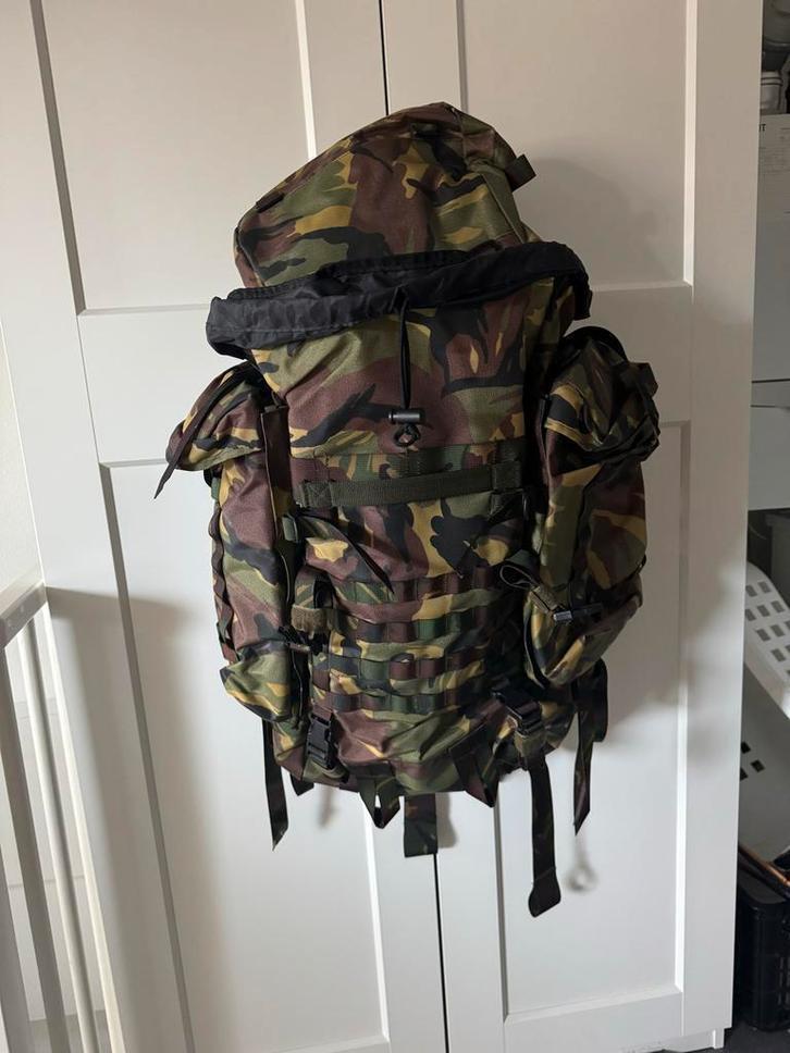 Nederlandse leger rugzak 60L woodland – KL gevechtsrugz, Verzamelen, Militaria | Algemeen, Ophalen of Verzenden